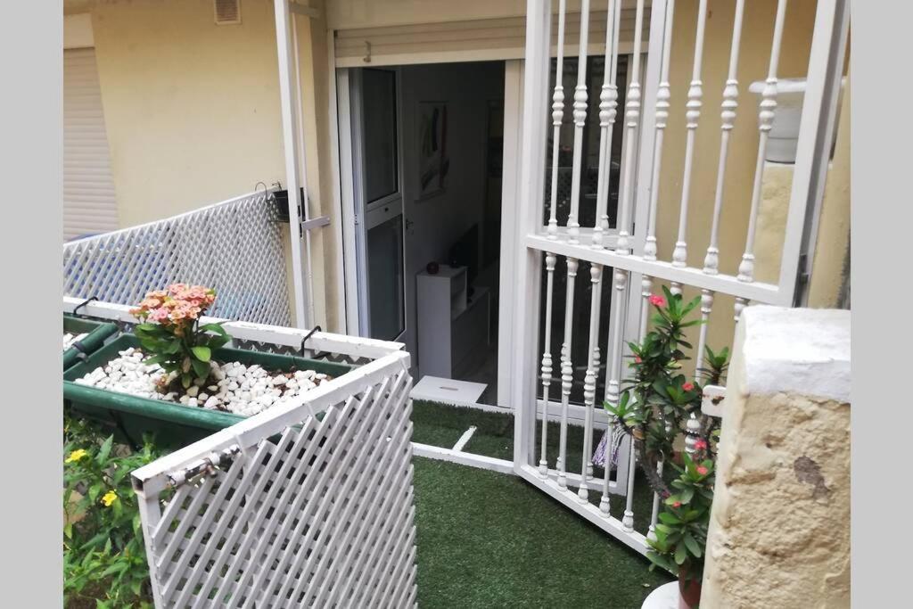 Studio Apartment La Lajilla Located At Beachfront Arguineguin Екстер'єр фото